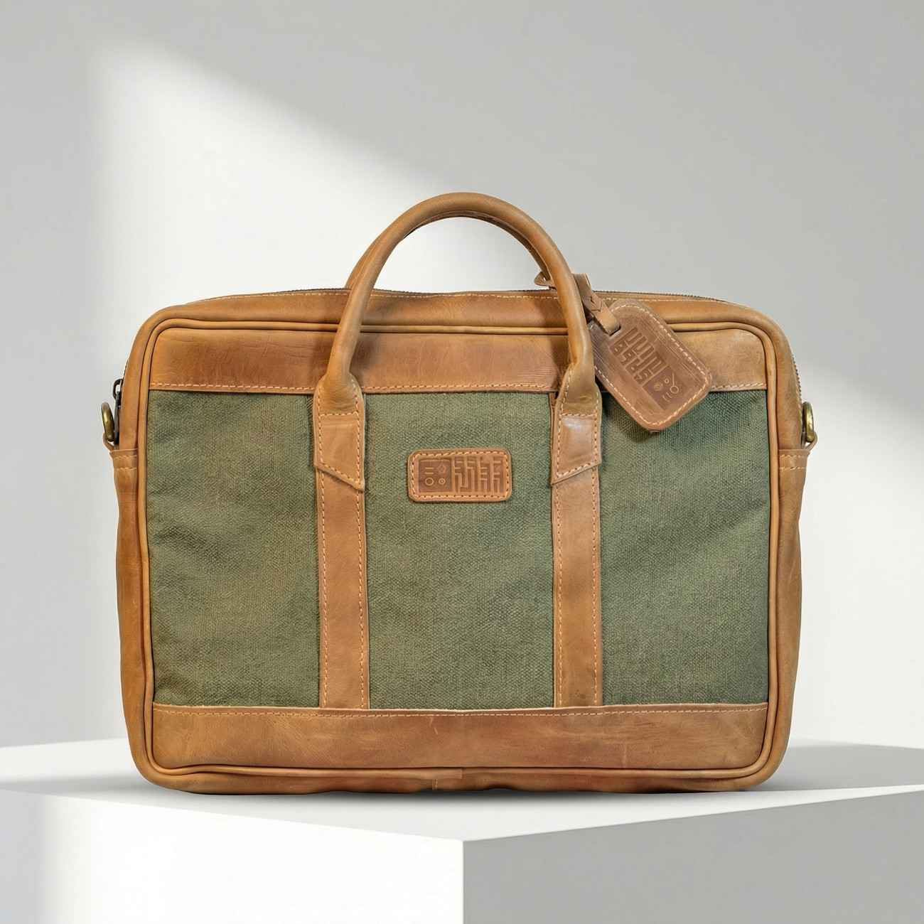 The canvas laptop bag